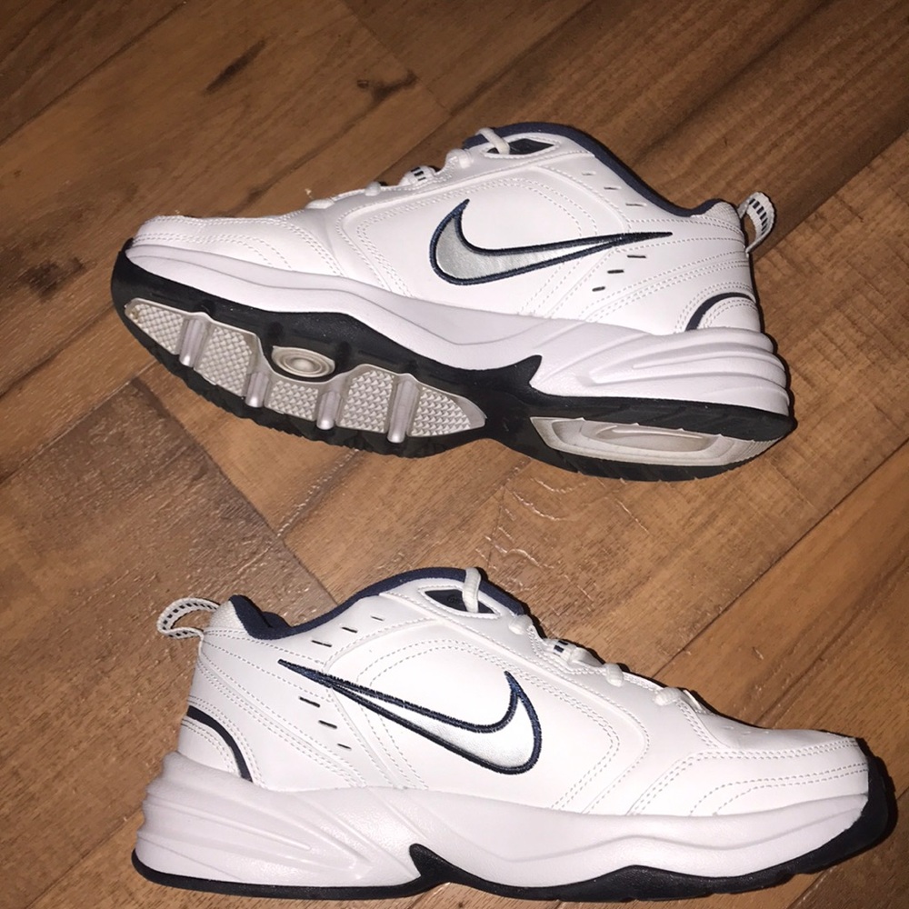 NIKE AIR MONARCH - Picture 4 of 7